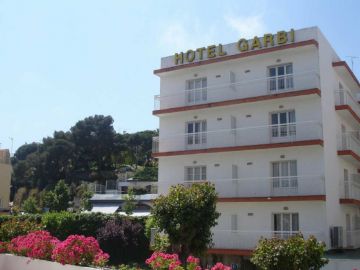 Hotel económico de 2-3 estrellas <br> Lloret de Mar, Costa Brava <br> moto GP de Catalunya en el circuito de Montmeló